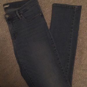 Levi’s 312 Shaping Slim SZ 31